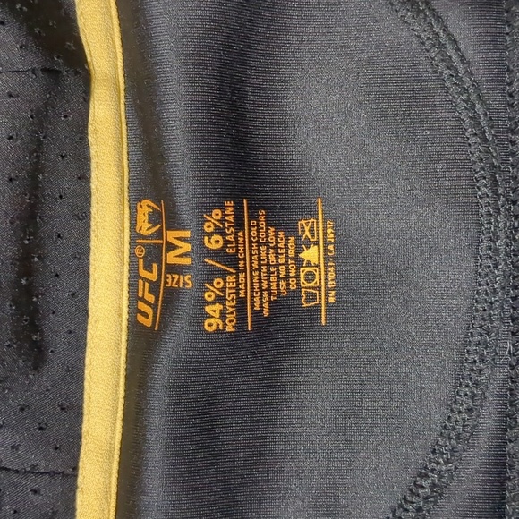 UFC Venum Cripto Full Zip Black - Gold  (Personalized) Hoodie Men's Size medium - Picture 8 of 12